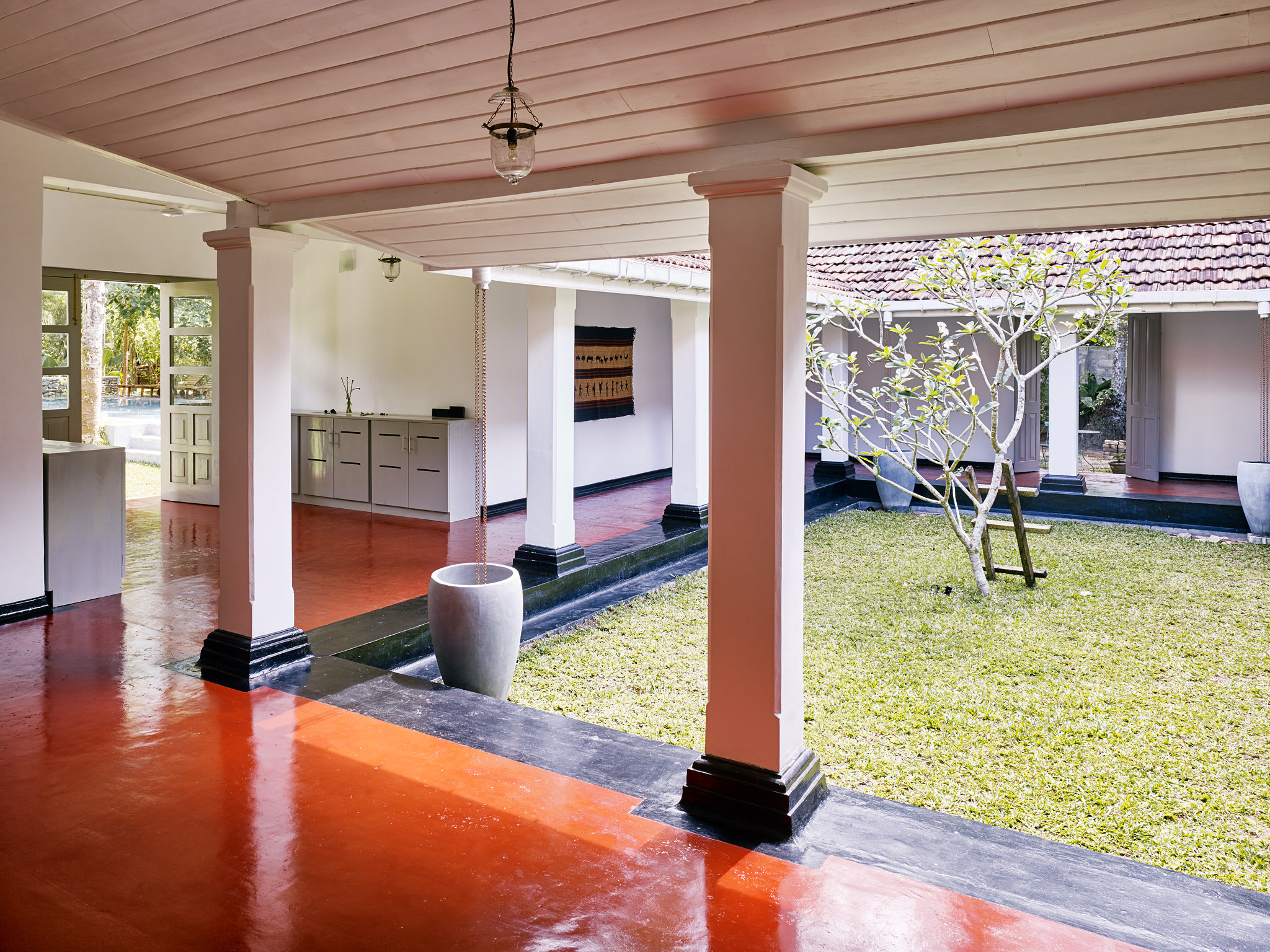 E15550 Alpa 050045 SCREEN